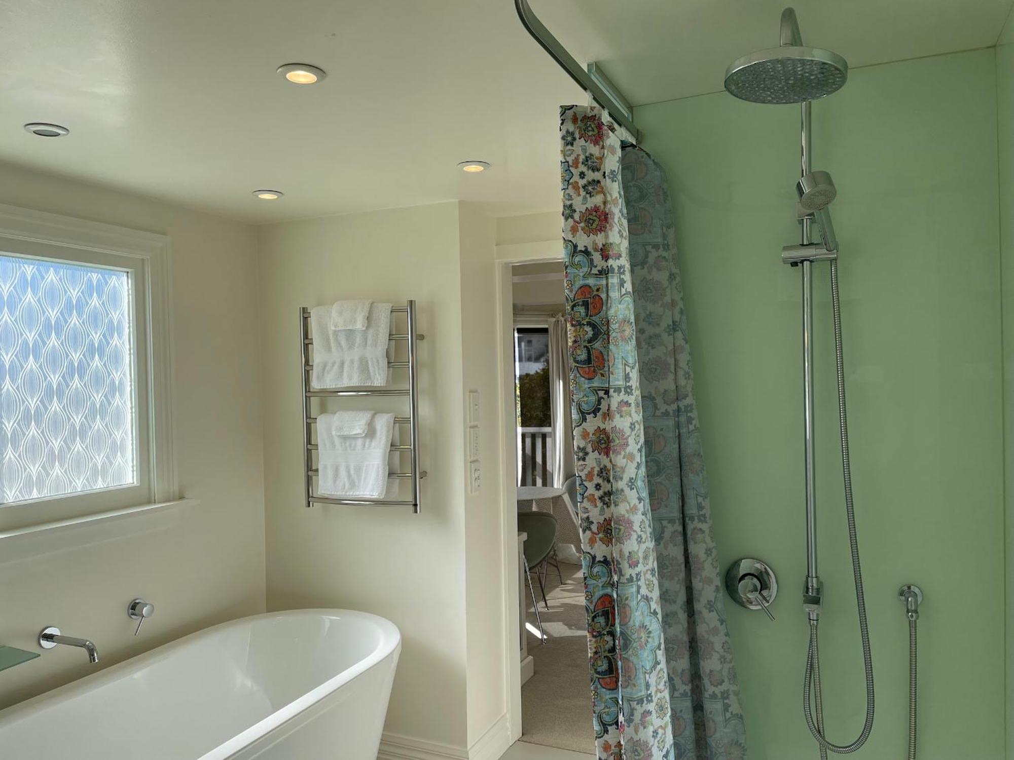 Incredible Views! Luxurious Studio & Outdoor Living Wellington Exterior photo